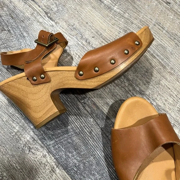 Kork-Ease Brown Leather Sandals with Cork Footbed - Picture 6 of 10
